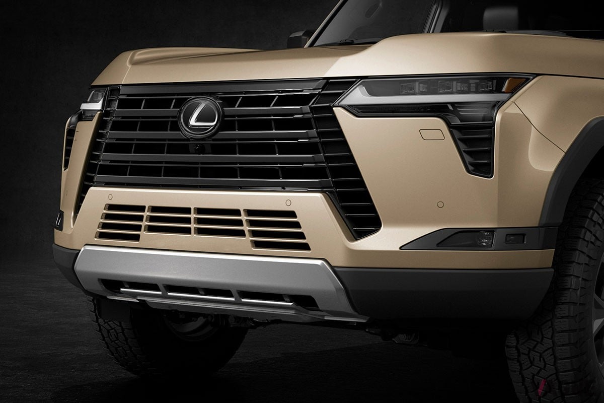 もうすぐ発売!? レクサスの高級SUV 新型「GX」が気になる…… 愛車にする
