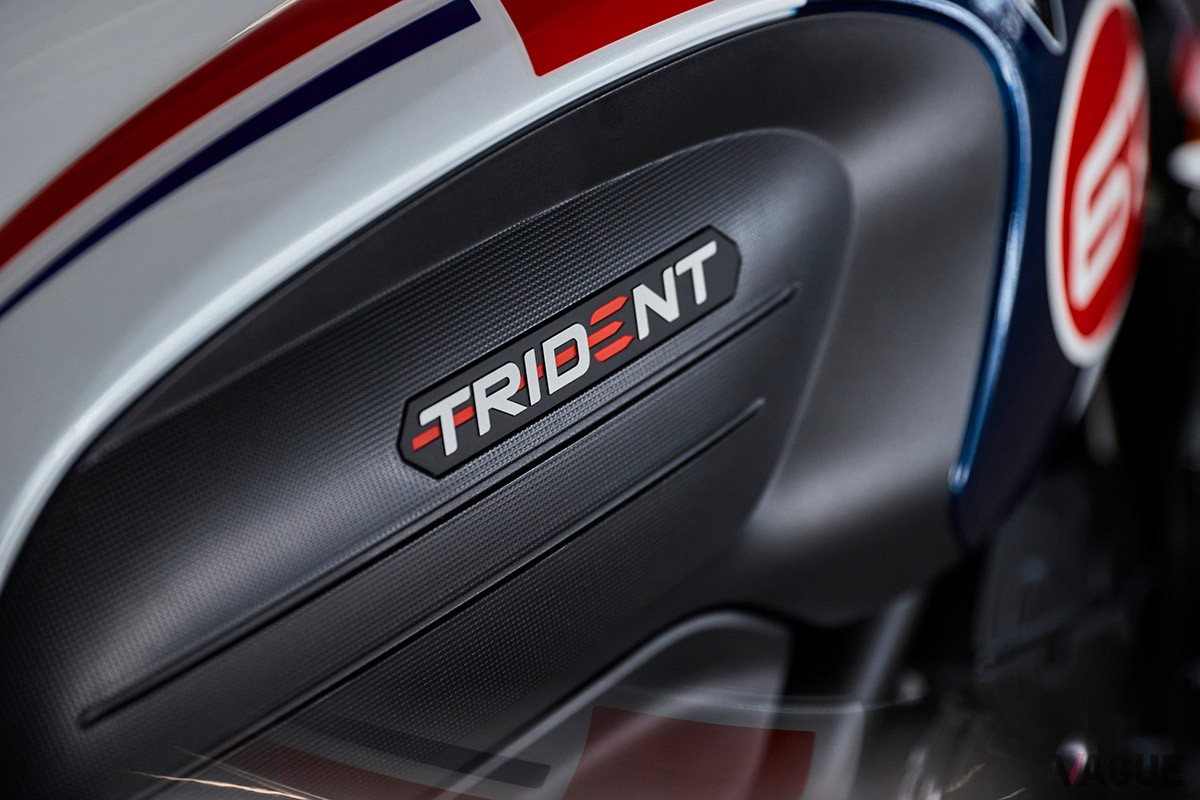 トライアンフ「トライデント トリプル トリビュート スペシャルエディション」は、名車「スリッパリーサム」にインスパイアされた特別仕様車