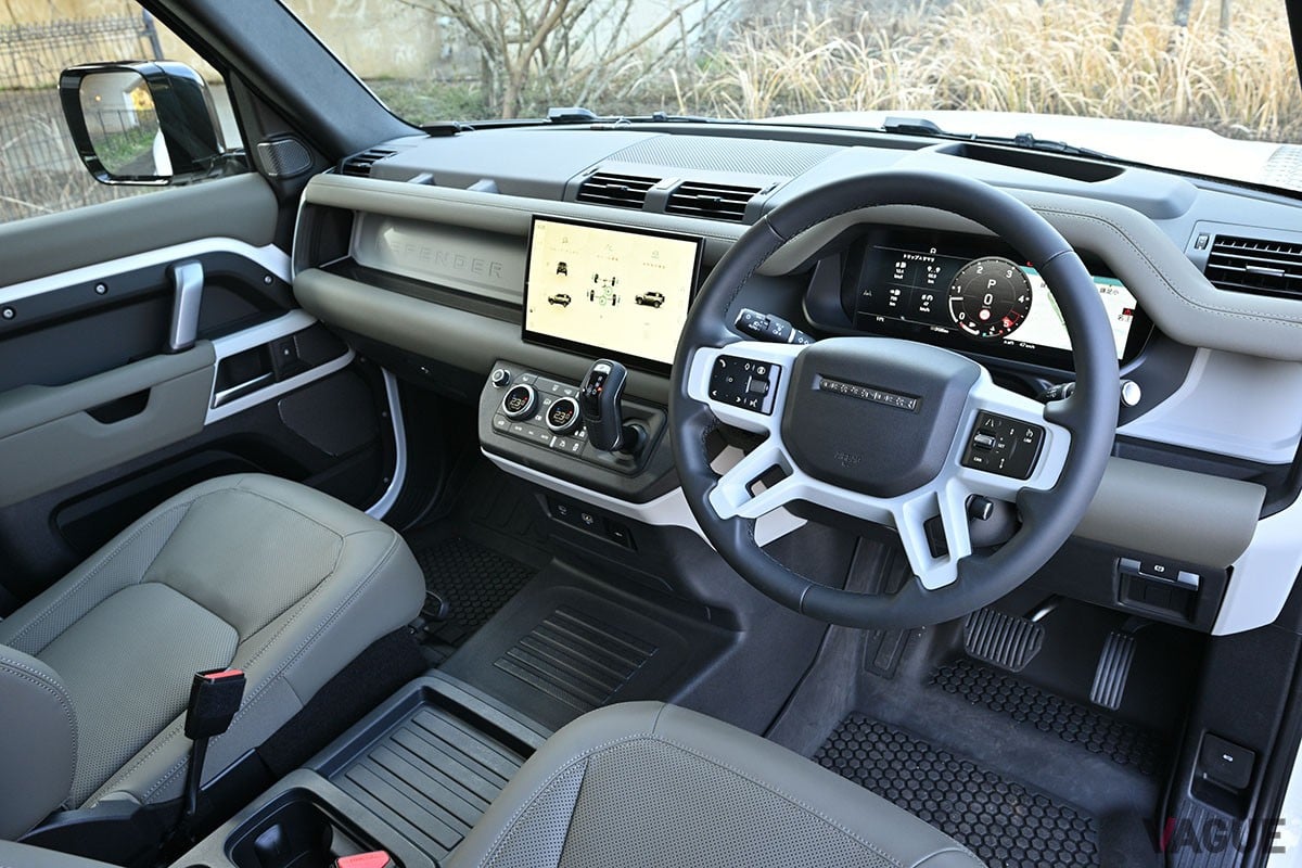 実用性の高い5ドアモデル「110」にはない、独特の魅力を備えた3ドア・ショート仕様のランドローバー「ディフェンダー90」