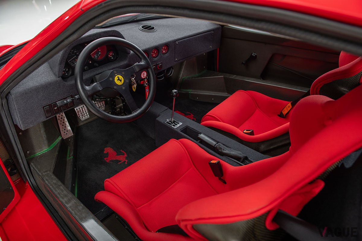 2024年5月に開催されるオークションに登場するフェラーリ「F40」Darin Schnabel ©2024 Courtesy of RM Sotheby's