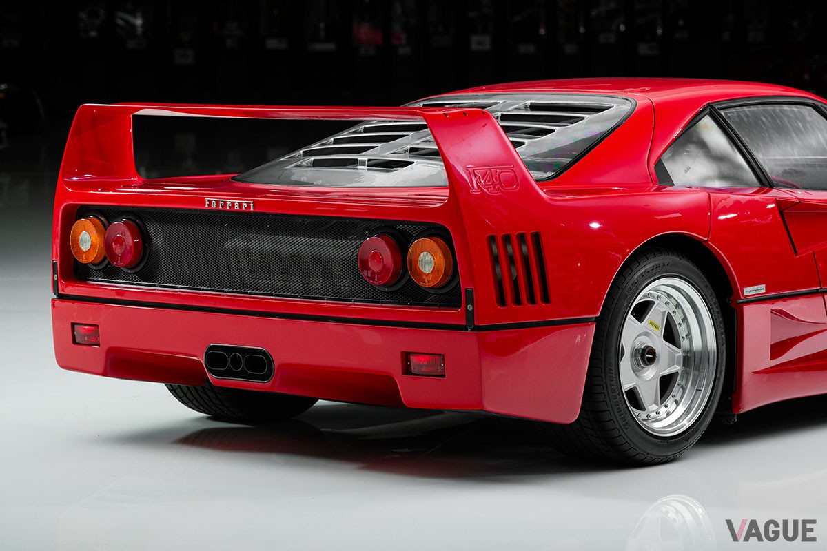 2024年5月に開催されるオークションに登場するフェラーリ「F40」Darin Schnabel ©2024 Courtesy of RM Sotheby's