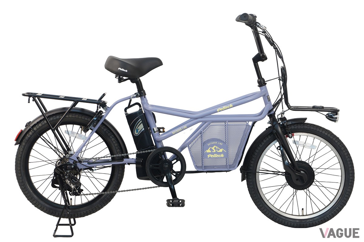 駐輪時の安定性を確保する幅広L字スタンドを標準装備