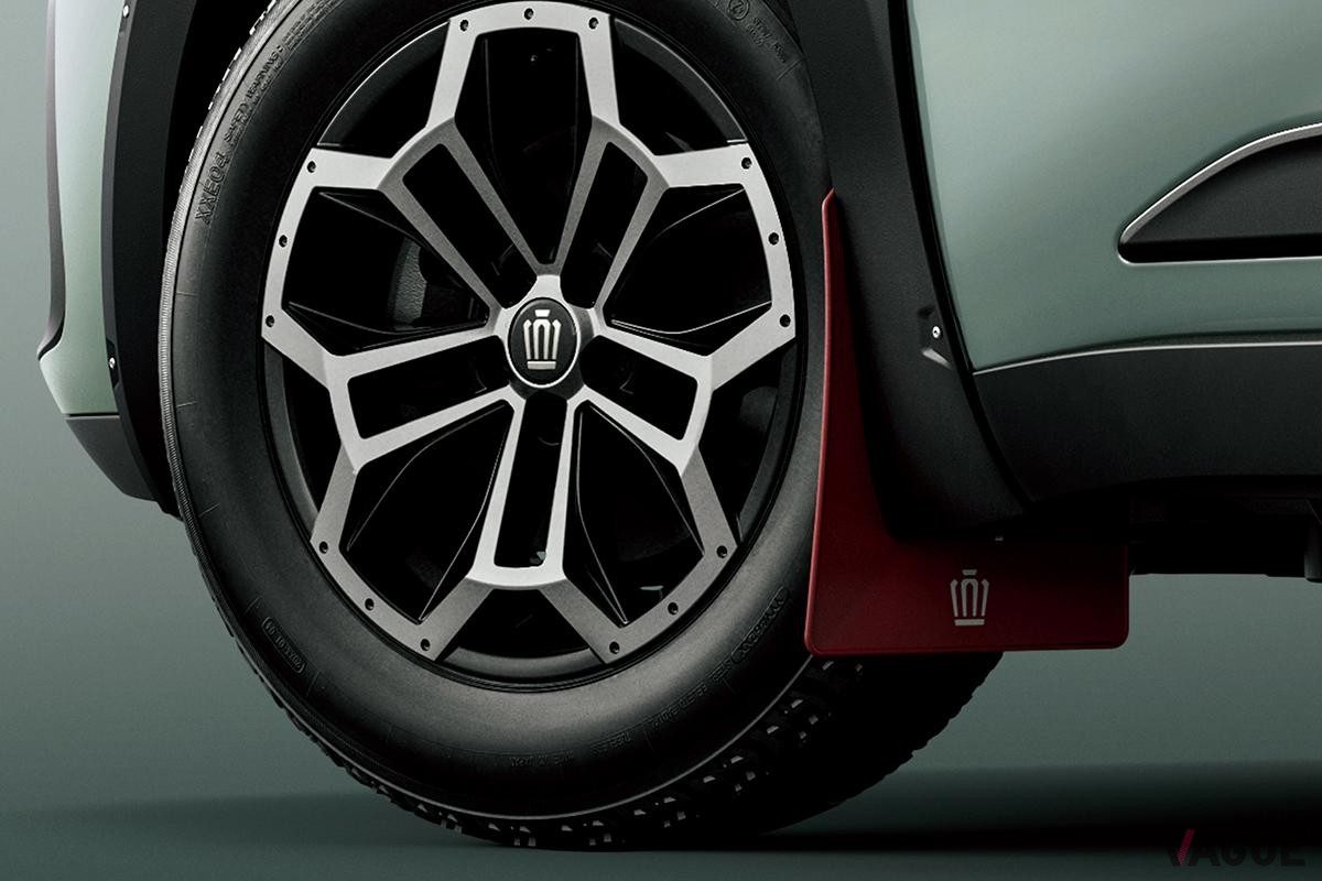 クラウン 特別仕様車 CROSSOVER RS“LANDSCAPE” 245/60R18オールテレインタイヤ＆18×7 1/2Jアルミホイール＆センターオーナメント