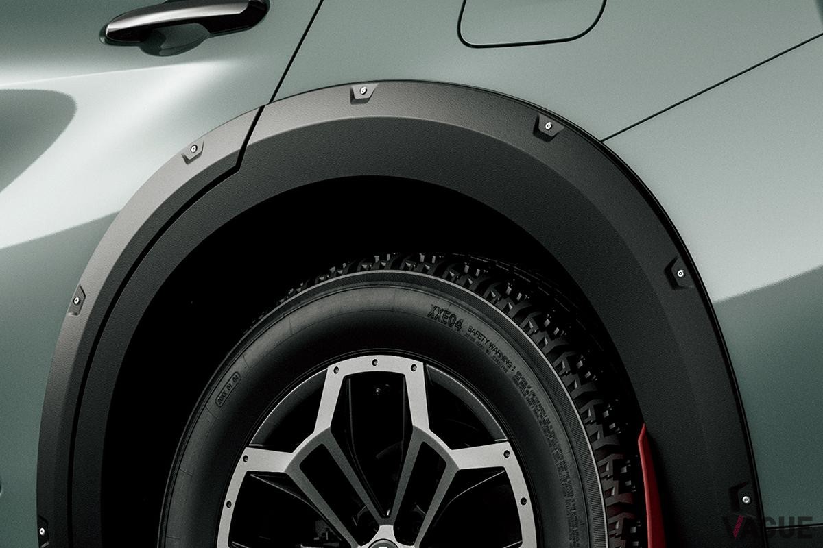 クラウン 特別仕様車 CROSSOVER RS“LANDSCAPE” 専用オーバーフェンダーモール（GORI GORI BLACK塗装）