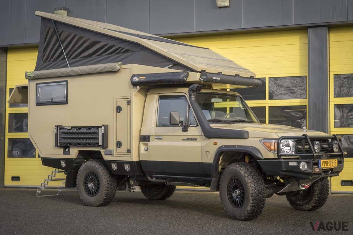 欧州のオークションサイトに出品中のトヨタ「ランドクルーザー70」ベースのトラックキャンパー
