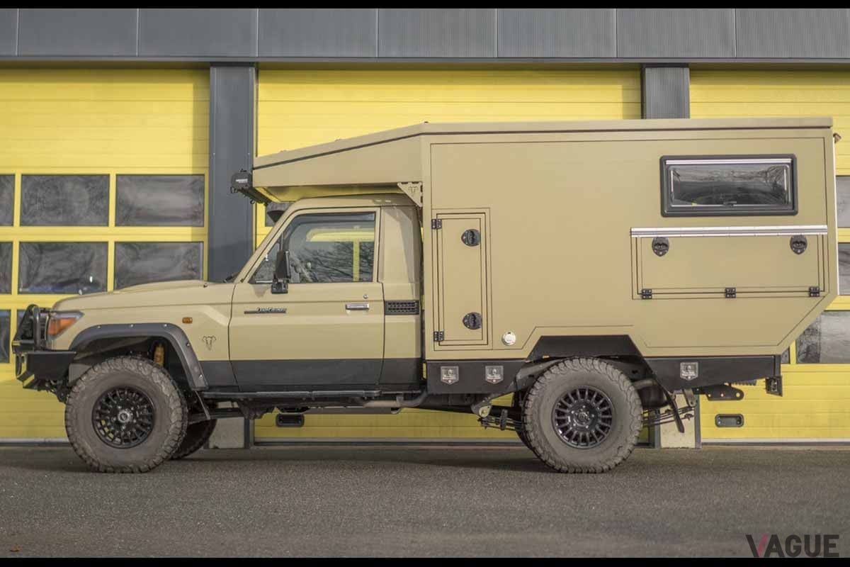 欧州のオークションサイトに出品中のトヨタ「ランドクルーザー70」ベースのトラックキャンパー