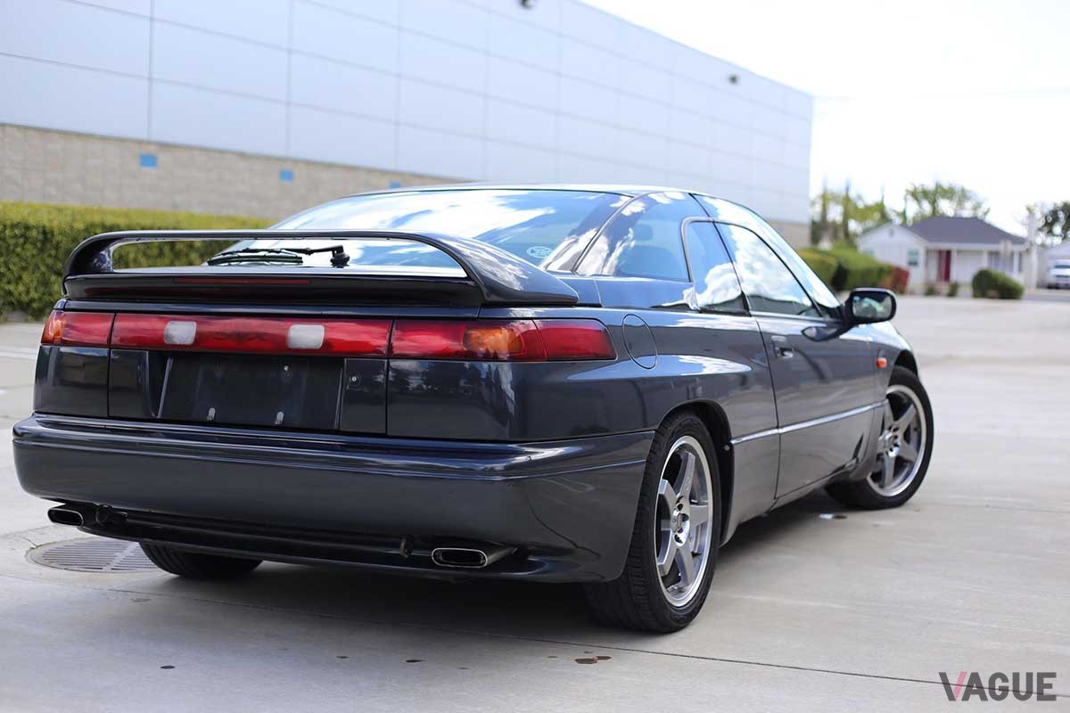 米国オークションに登場した1992年式スバル「アルシオーネSVX」の右ハンドル仕様