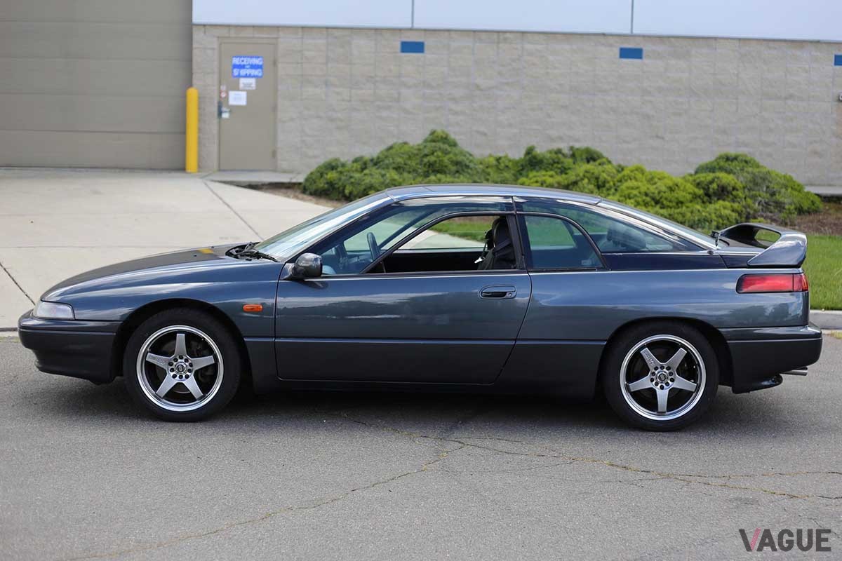 米国オークションに登場した1992年式スバル「アルシオーネSVX」の右ハンドル仕様