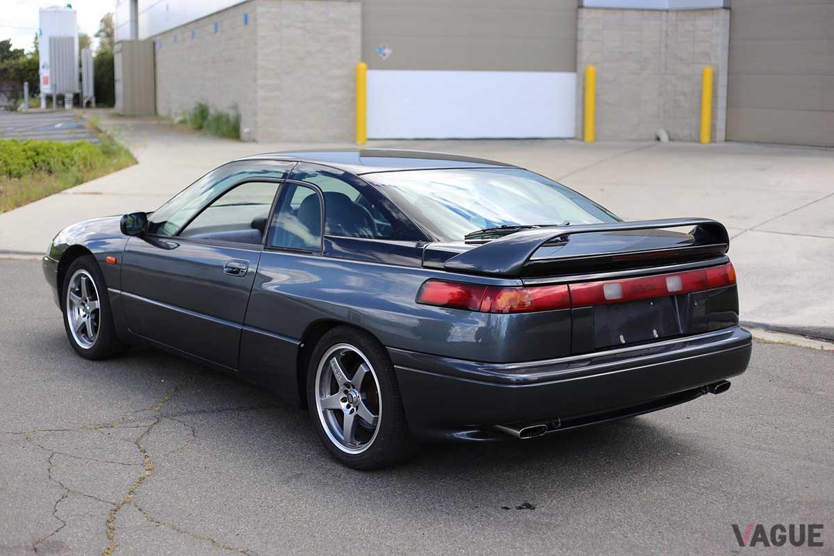 米国オークションに登場した1992年式スバル「アルシオーネSVX」の右ハンドル仕様