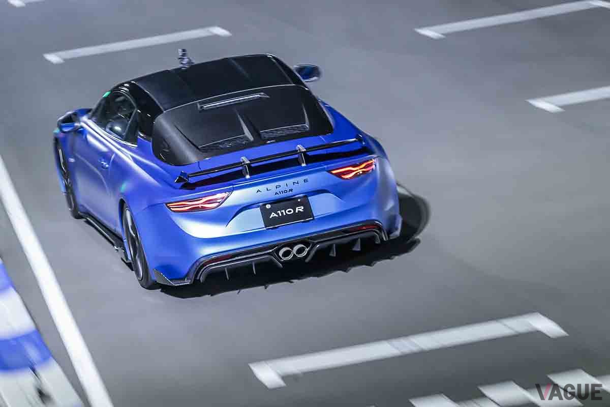 オコン選手による「アルピーヌA110Rチュリニ」によるアタックの様子