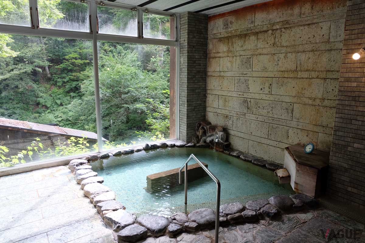 「栃尾又温泉 自在館」の貸切風呂「たぬきの湯」