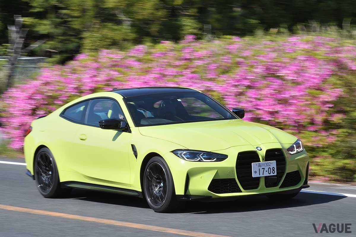 BMW「M4」。「最初の2000kmまではエンジン回転数を5500rpm以下で走行してください」と取り扱い説明書に書かれている