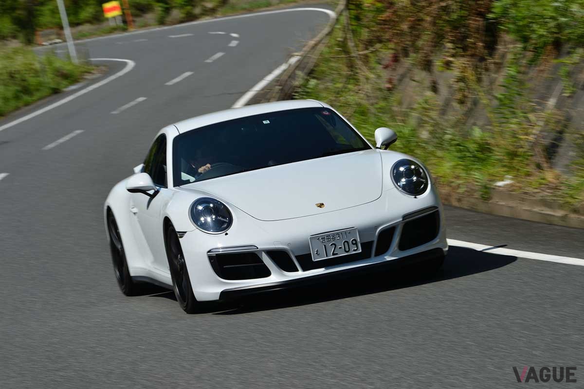 ポルシェ「911GTS」。高性能スポーツカーは新車購入時、慣らし運転を行ったほうが良い