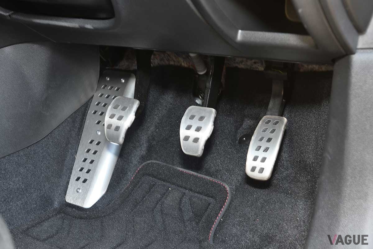 ルノー「メガーヌR.S.」マニュアル・トランスミッション車はとくに慣らし運転が必要だ