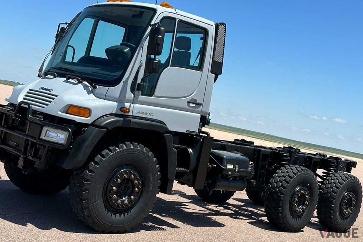 ウニモグU430 メルセデス公認 メルセデスベンツの万能車『ウニモグ』がキャンピングカーに