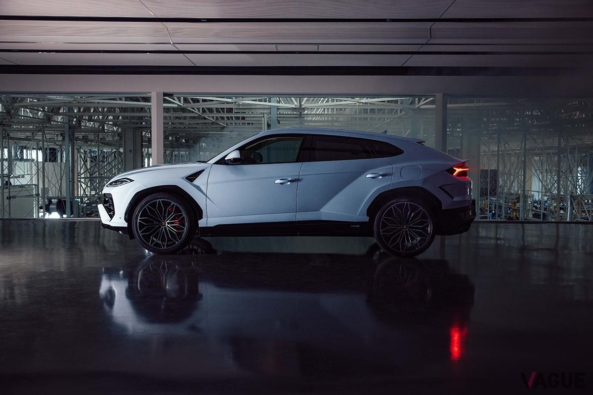 ランボルギーニ新型「ウルスSE」