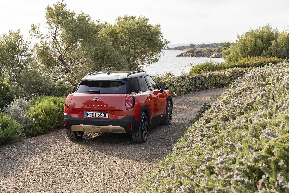 世界初公開された新型「ミニ・エースマン」