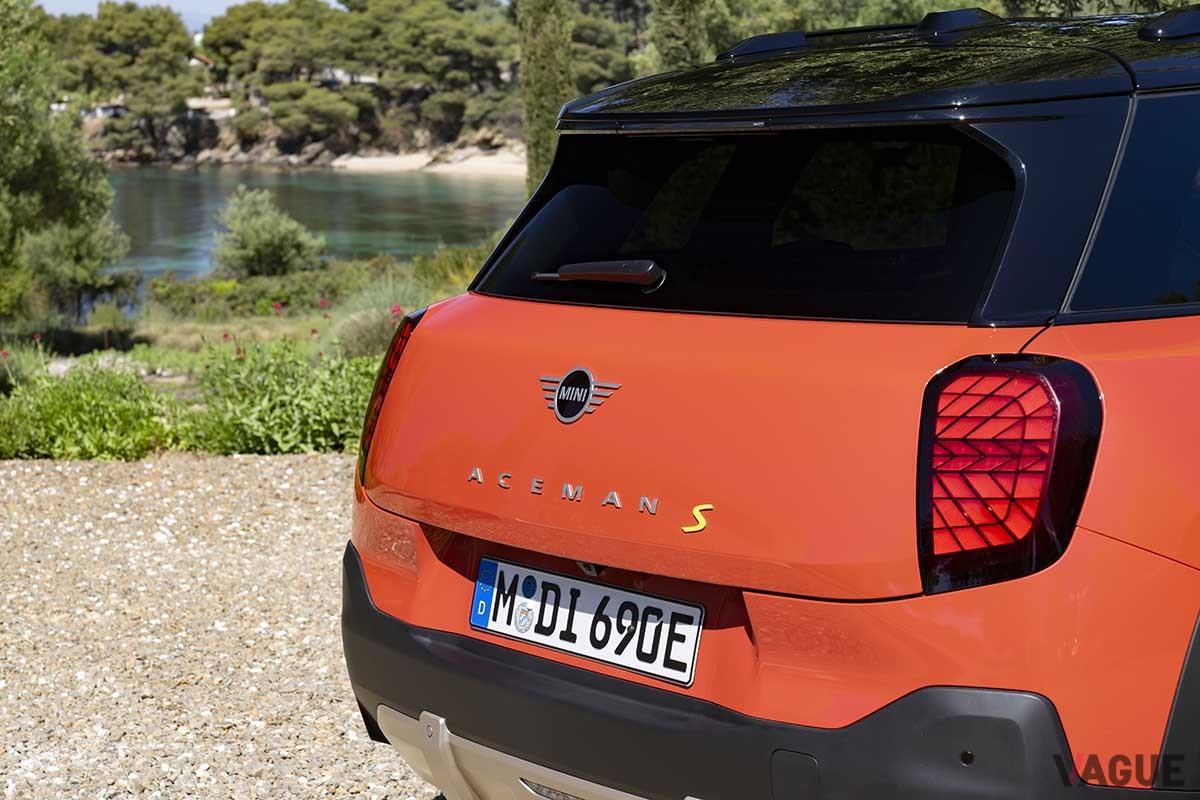 世界初公開された新型「ミニ・エースマン」