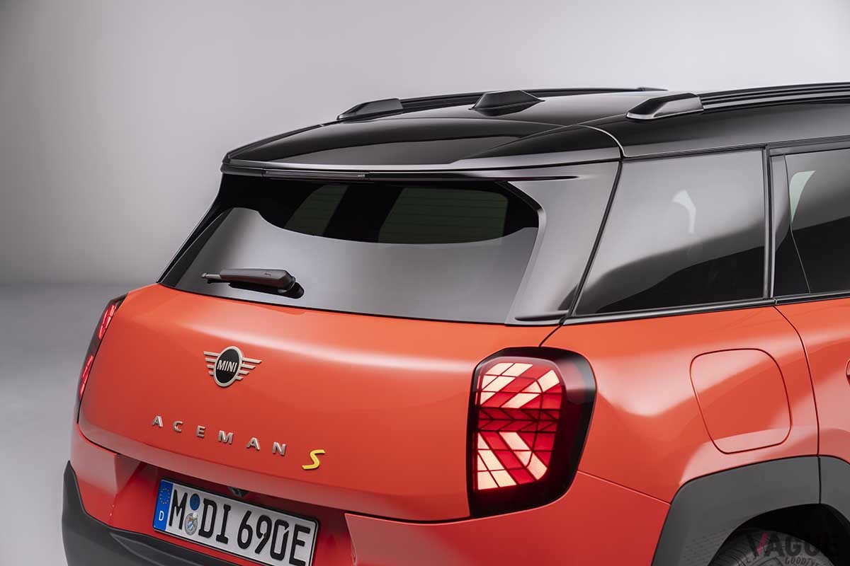 世界初公開された新型「ミニ・エースマン」