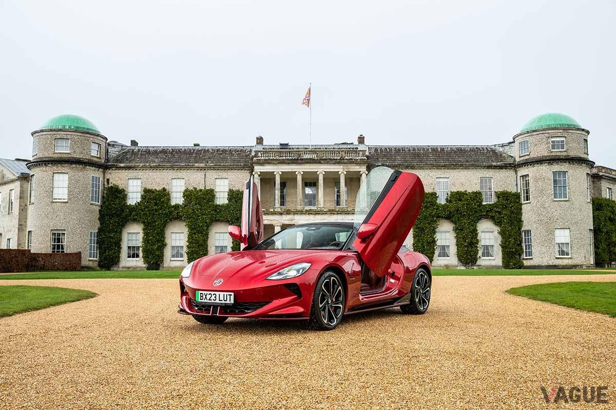 英国で受注開始されたMGの新型EVスポーツカー「サイバースター」
