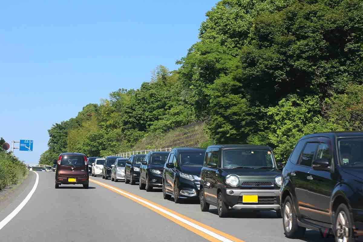 高速道路の大渋滞を回避するためICを下りても、一般道のほうが渋滞していることもある。難しい判断をどう決断する!?