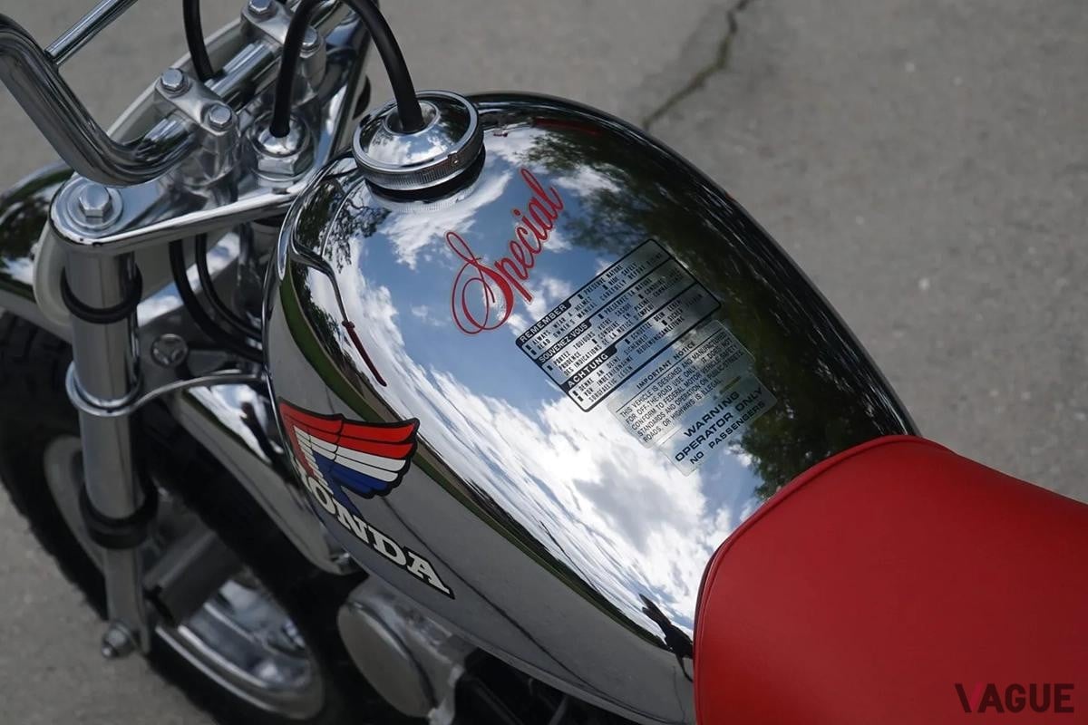 米国オークションに登場した1986年製の限定車、ホンダ「モンキー Z50RDクリスマススペシャル」
