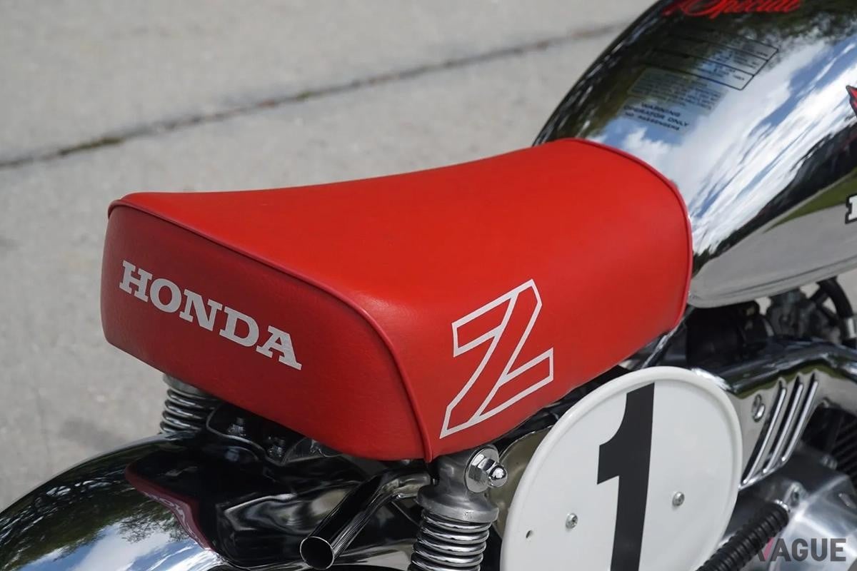 米国オークションに登場した1986年製の限定車、ホンダ「モンキー Z50RDクリスマススペシャル」