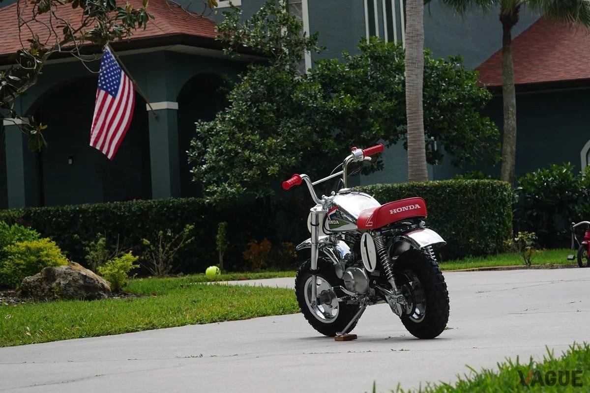 米国オークションに登場した1986年製の限定車、ホンダ「モンキー Z50RDクリスマススペシャル」