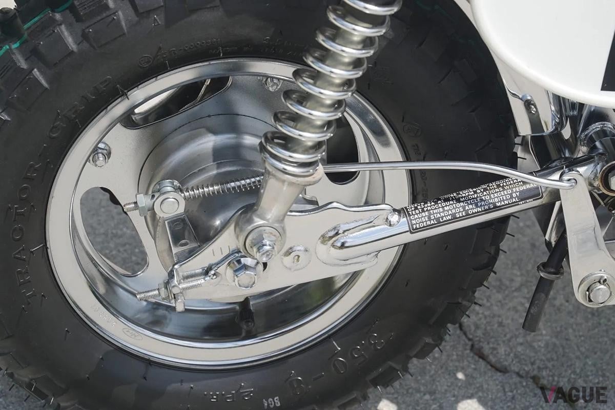 米国オークションに登場した1986年製の限定車、ホンダ「モンキー Z50RDクリスマススペシャル」