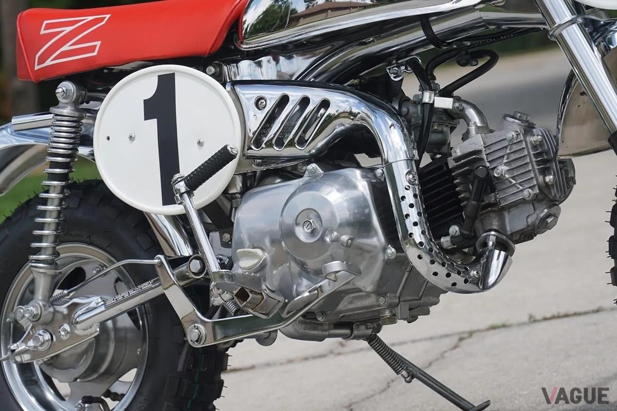 米国オークションに登場した1986年製の限定車、ホンダ「モンキー Z50RDクリスマススペシャル」