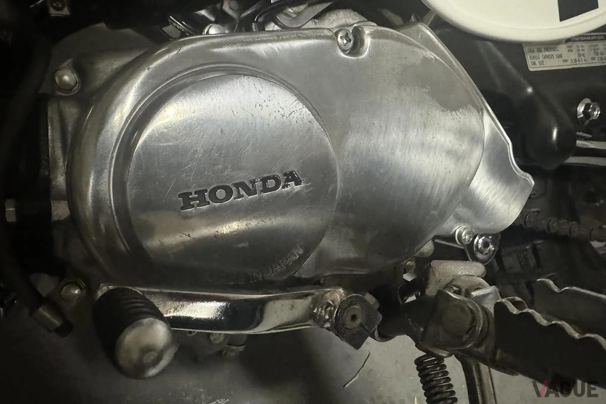 米国オークションに登場した1986年製の限定車、ホンダ「モンキー Z50RDクリスマススペシャル」