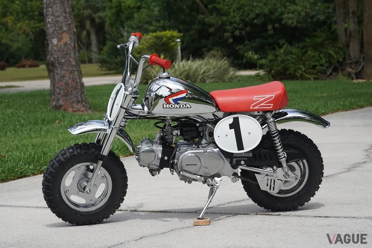 米国オークションに登場した1986年製の限定車、ホンダ「モンキー Z50RDクリスマススペシャル」