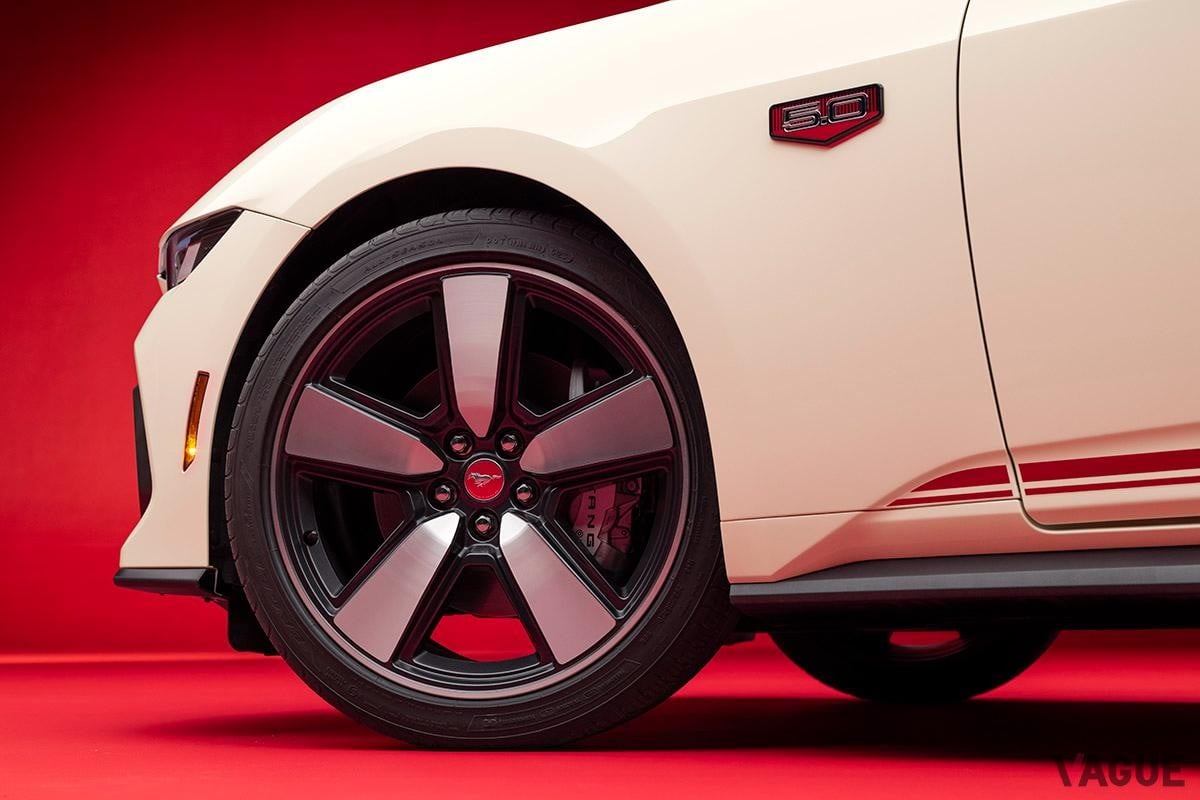 フォード・マスタング誕生60周年を記念した限定車「マスタング60周年記念パッケージ」
