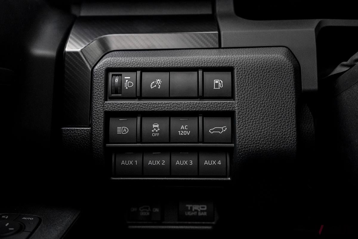 米国で初公開されたトヨタ新型「4ランナー」のインテリア