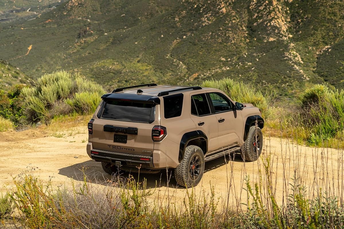 米国で初公開されたトヨタ新型「4ランナー」