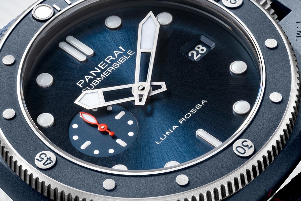 ルナ・ロッサ艇にも使われるチタンの採用と、ベゼルをさらに保護するセラミックディスクにより、極限環境でも頼もしい堅牢性を誇る