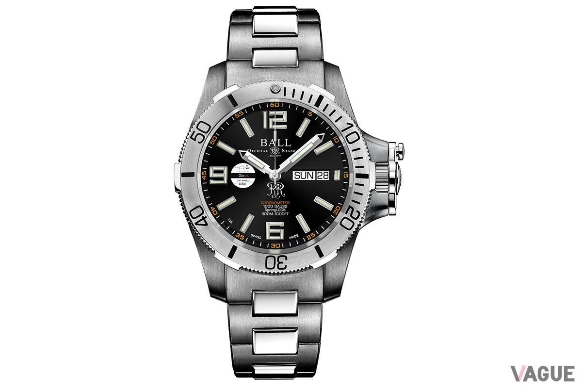 チタンケースにSSベゼルを合わせた「DM2276A-S4CJ-BK」。ブレスレットもSSとチタンのコンビネーションを採用