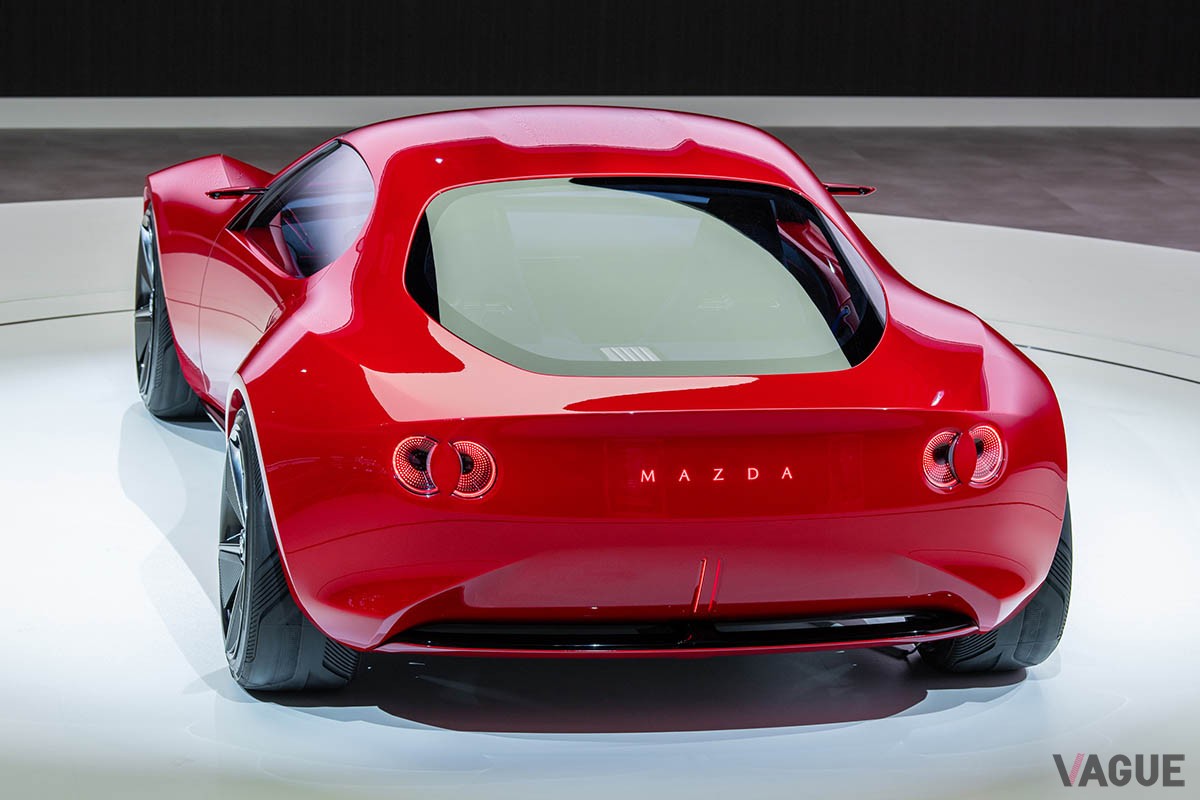 「RX500」との共通点も存在するマツダの最新コンセプトカー「アイコニックSP」