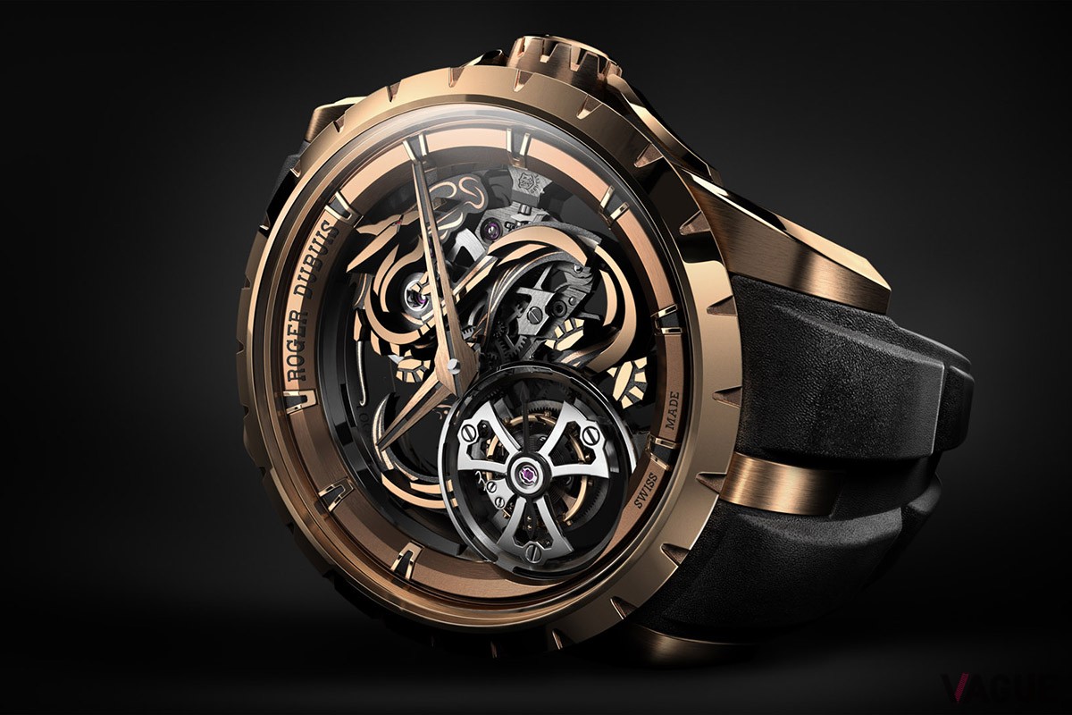 「The Excalibur Sunrise Double Tourbillon」ダイヤルに龍が鎮座する独創的デザイン。
