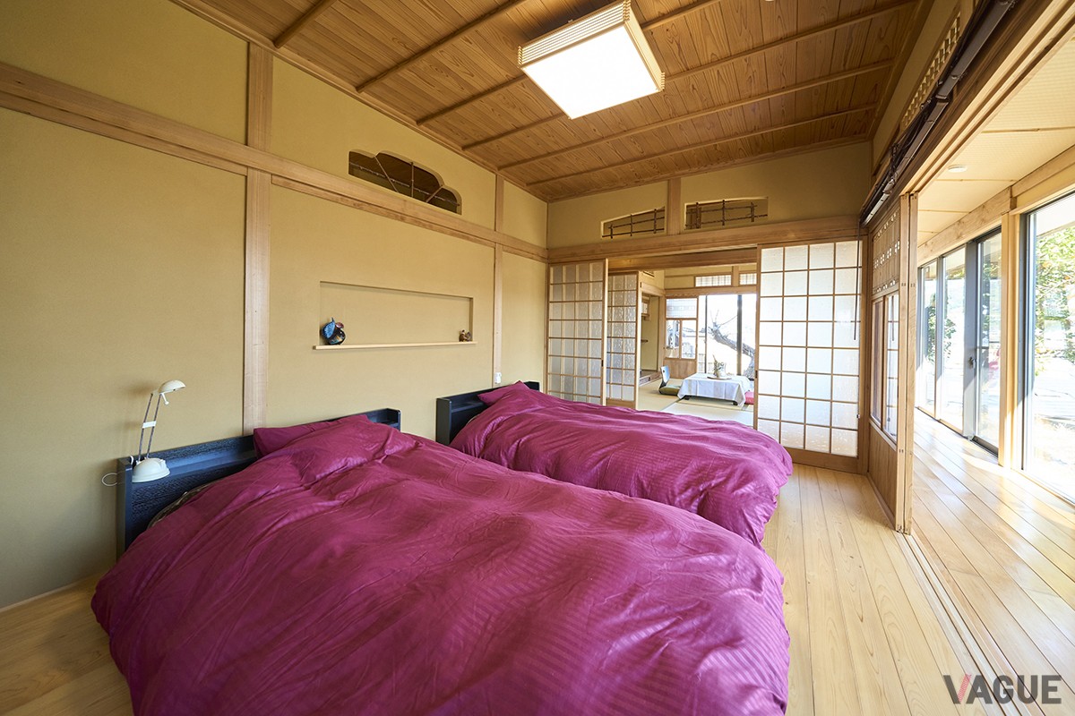 落ち着いた雰囲気のベッドルーム