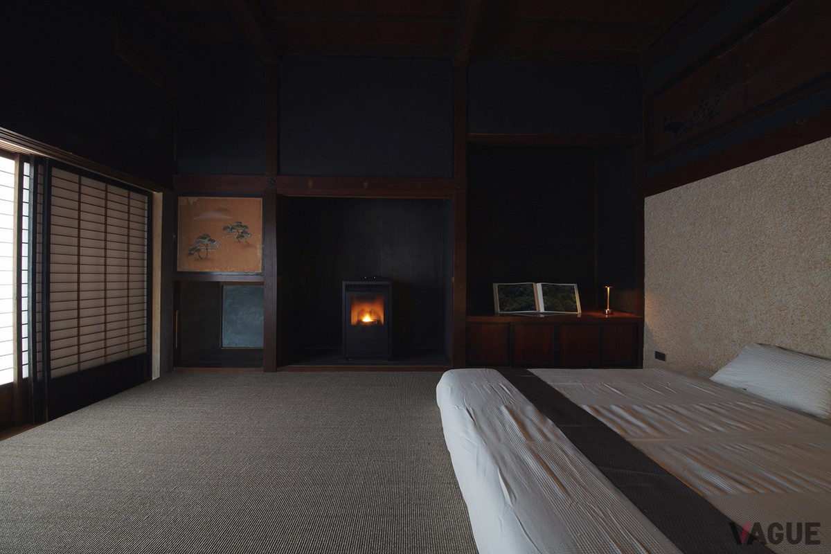 寝室にはペレットストーブがあり、冬場も温かい寝室で眠りにつける