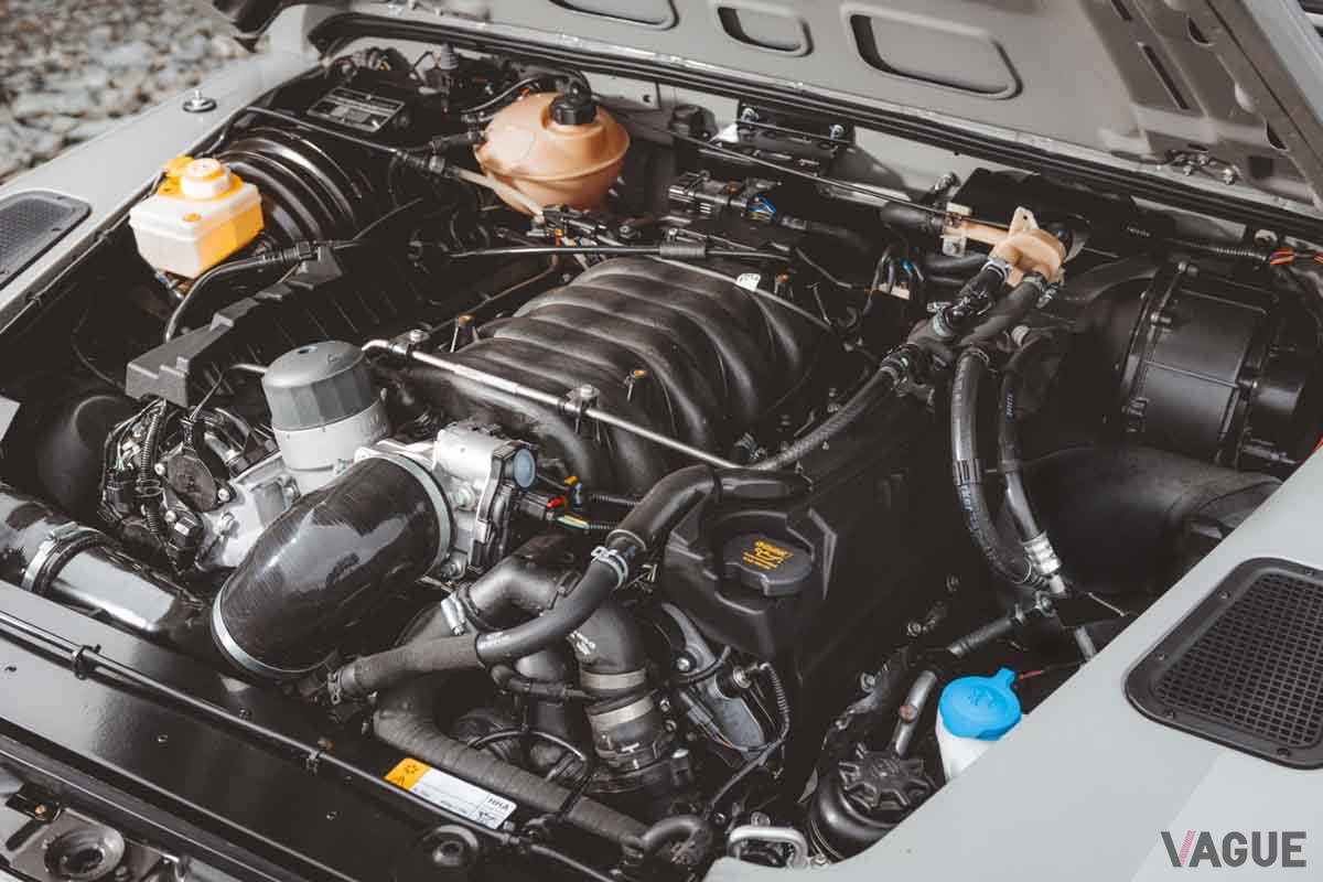 ランドローバーの特別仕様車「クラシック・ディフェンダー ワークスV8 アイラエディション」のエンジン