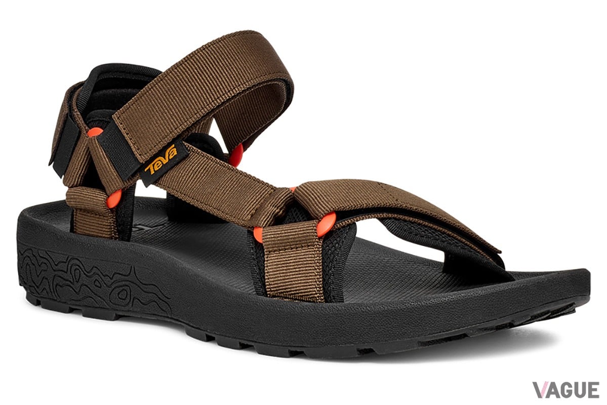 テバの新作ウォーターサンダル「HYDRATREK SANDAL」は水辺で安定したトラクションを提供するアマガエル由来の新機能“HYDRATREK”を搭載
