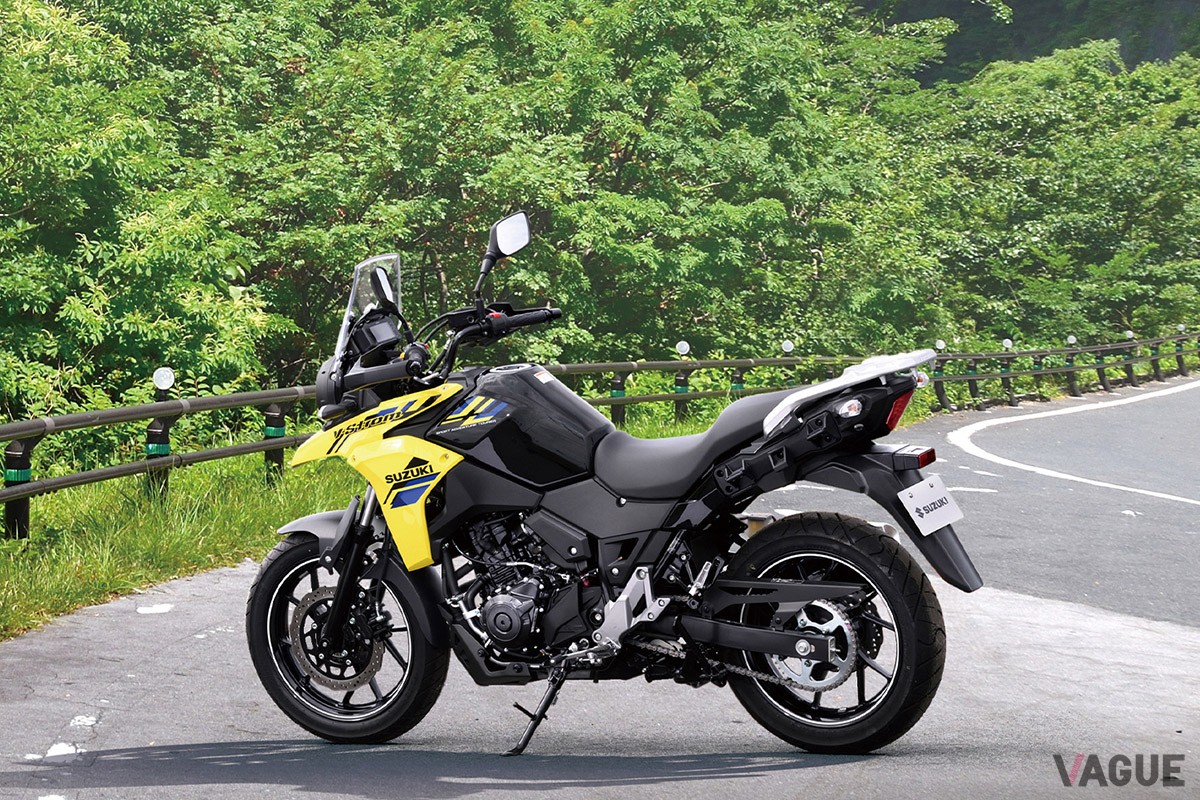 スズキ「Vストローム250」の2024年モデルは、新エンジン搭載で燃費性能や加速性能が向上