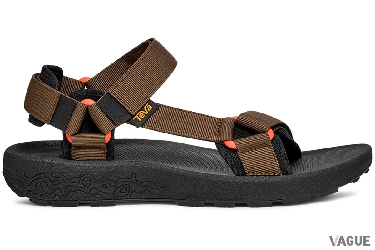 テバの新作ウォーターサンダル「HYDRATREK SANDAL」は水辺で安定したトラクションを提供するアマガエル由来の新機能“HYDRATREK”を搭載