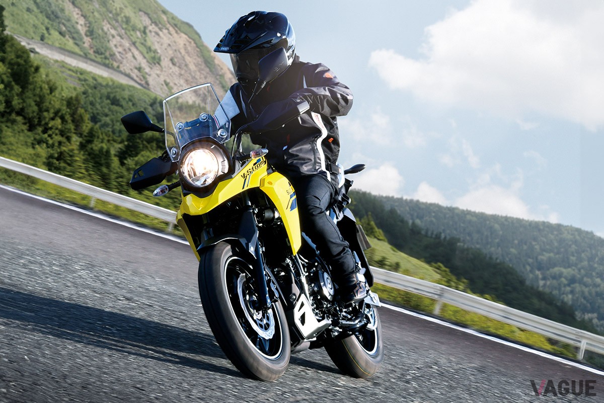 スズキ「Vストローム250」の2024年モデルは、新エンジン搭載で燃費性能や加速性能が向上