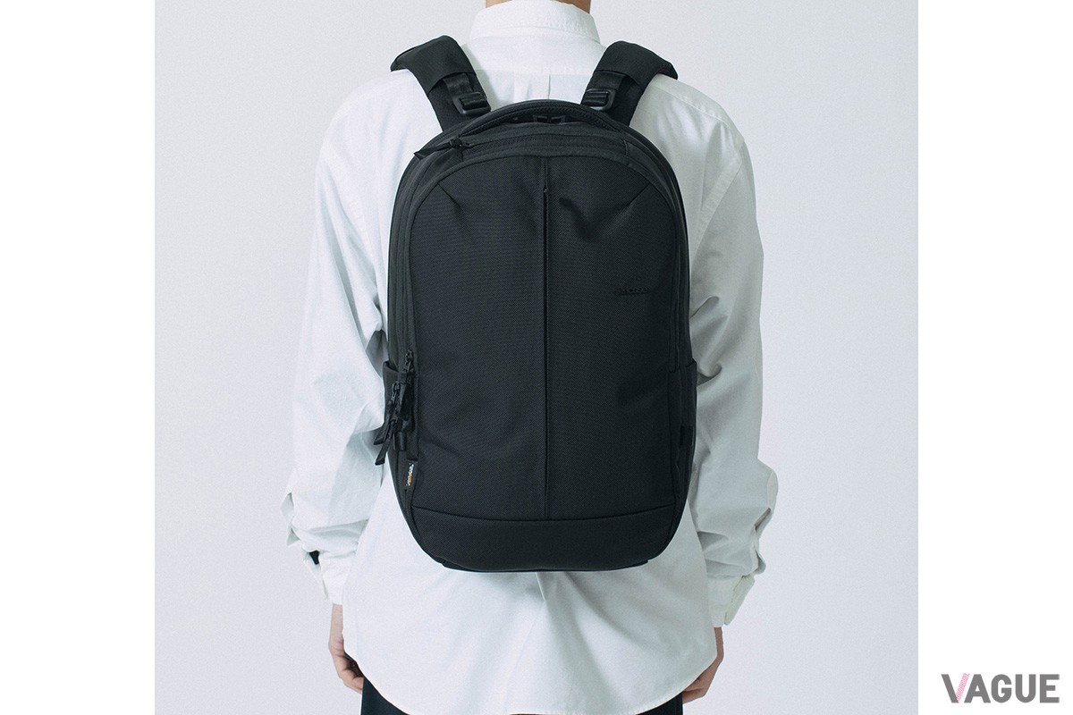 インケース「Tracks Backpack 25L」