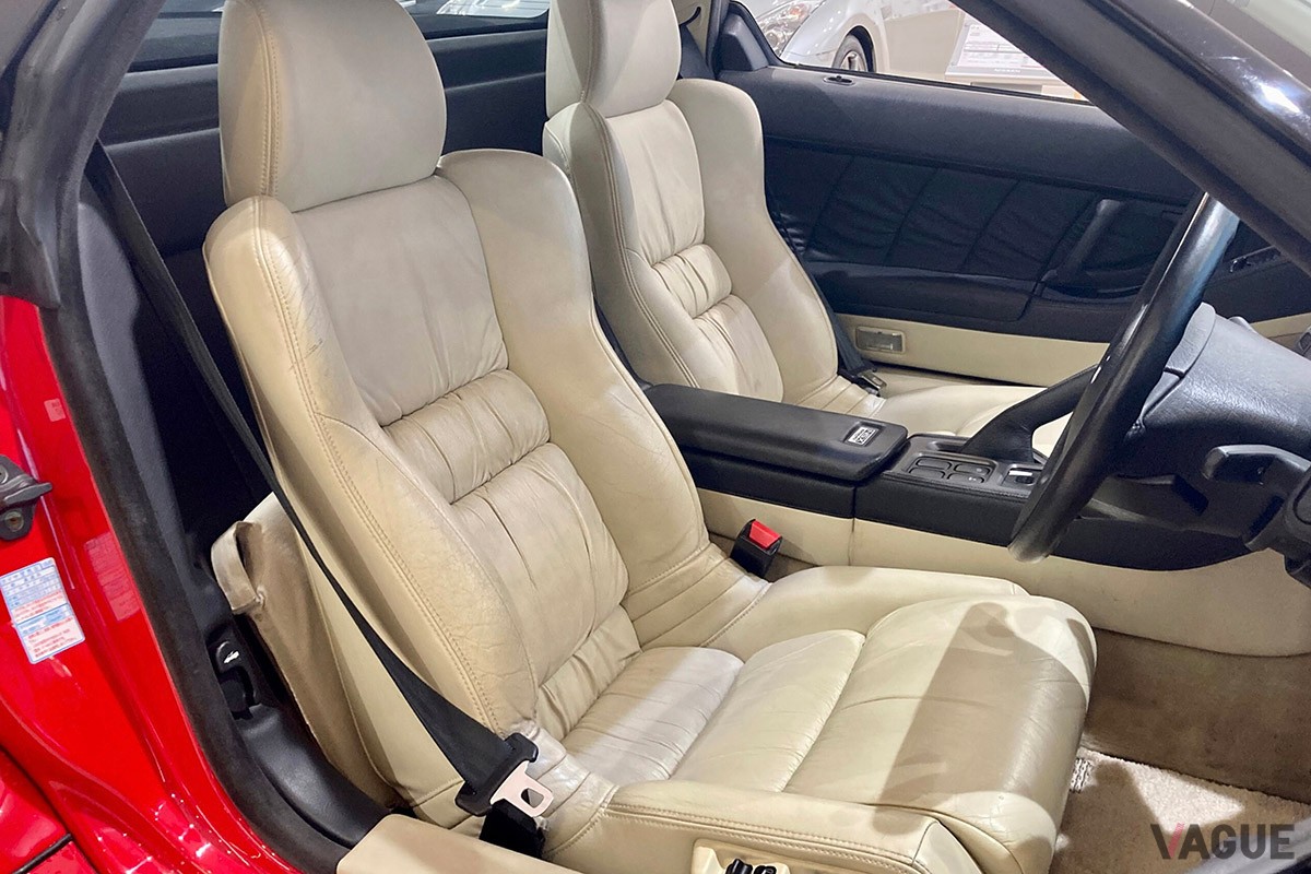 レザーシートが装備されている（C）奈良日産自動車