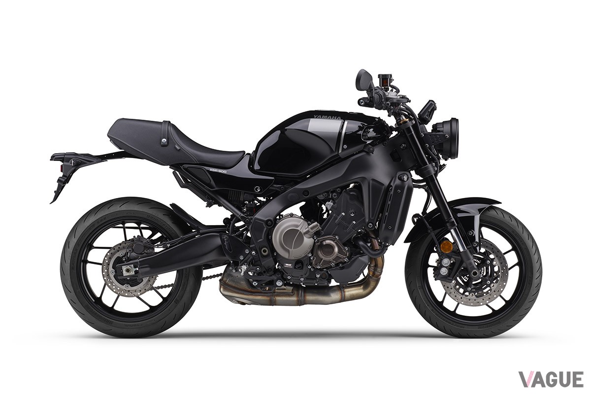 1980年代のレーシングバイクを想起させるフォルムとライディングポジションがカッコいいヤマハ「XSR900」の2024年モデル