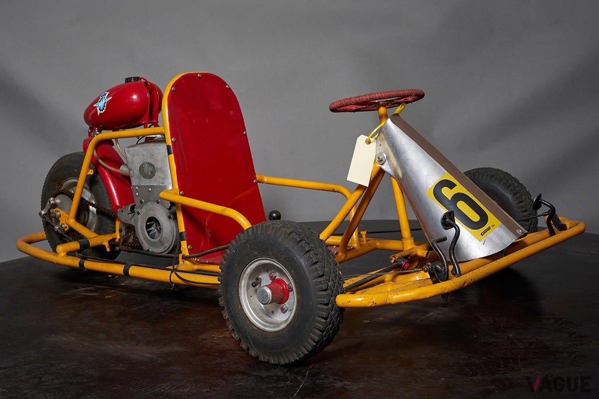 老舗オークションハウスのボナムズに出品された、MVアグスタの1950年製バイクを流用した3輪ゴーカート（C）ボナムス
